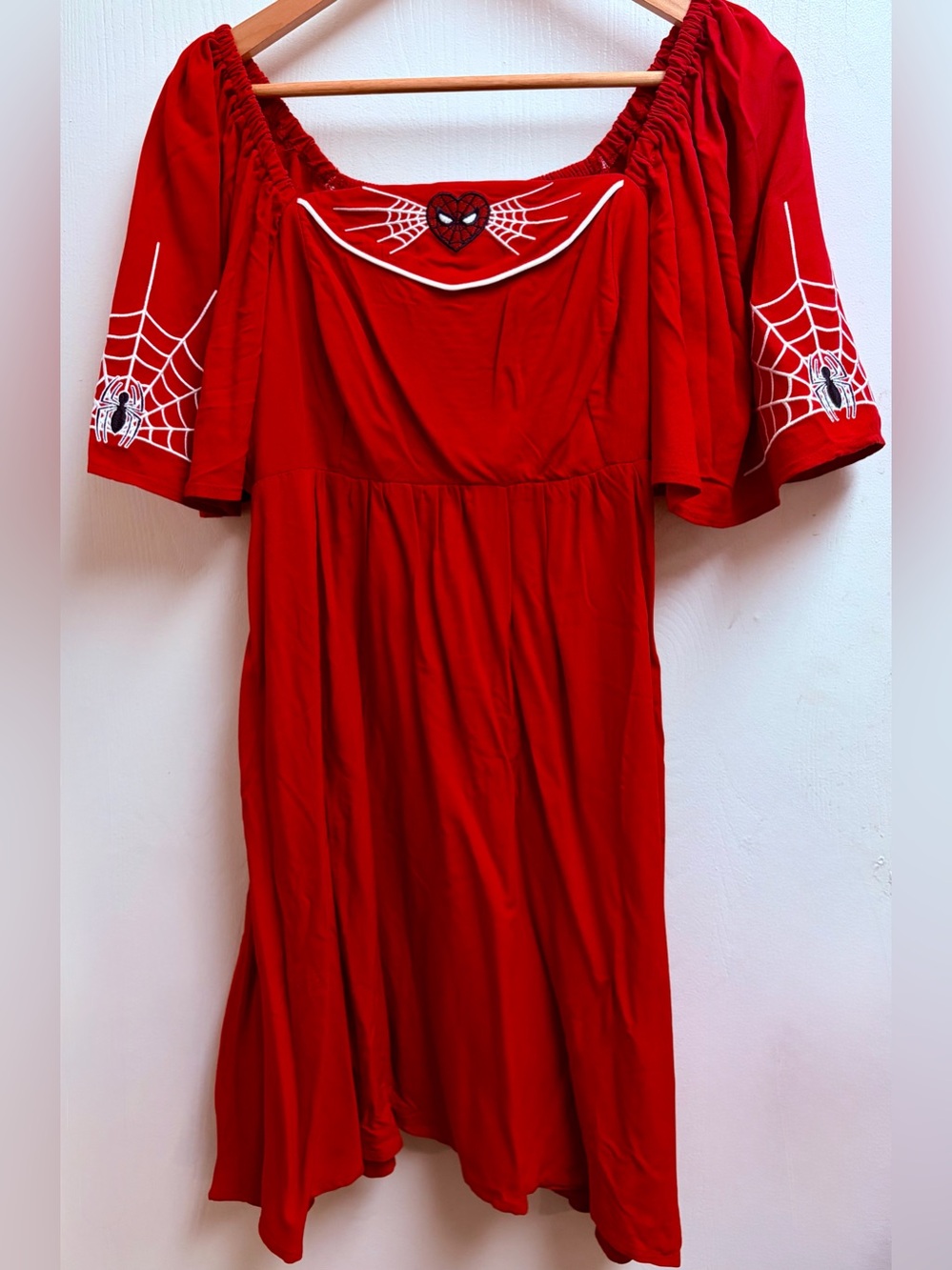 Marvel BoxLunch Spider-Man Puff Sleeve Midi Dress NWT LG Red Embroidered